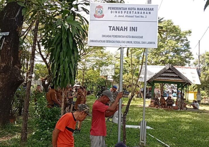 Amankan Aset, Pemkot Makassar Pasang Papan Penanda di Atas Fasum 4,3 Hektare
