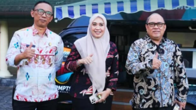 DPM PTSP Makassar Dekatkan Layanan Perizinan Lewat Mobil Sahabat Usaha Mulia