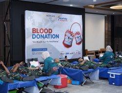 Aksi Donor Darah Memperingati HUT Ke-07 Mercure Makassar