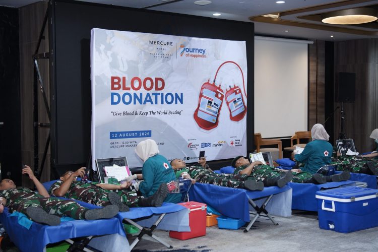 Aksi Donor Darah Memperingati HUT Ke-07 Mercure Makassar