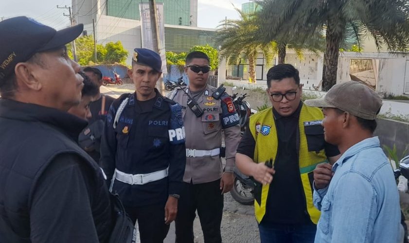 Puluhan Personel Perumda Parkir Makassar Amankan Area Konser dari Jukir Liar