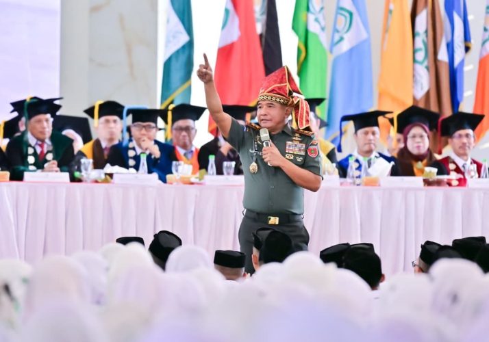 Bagikan Pengalaman Masa Kecil, Pangdam XIV Hasanuddin Beberkan Kunci Sukses untuk Mahasiswa Baru