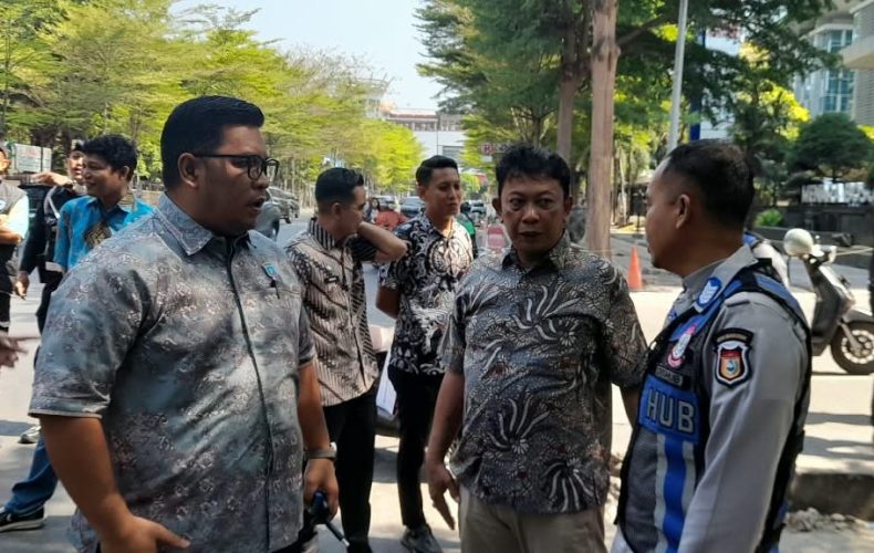 Cegah Gangguan Pejalan Kaki, Perumda Parkir Sterilisasi Trotoar SDN Sudirman