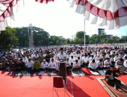 Hadapi Kemarau Panjang, Pemkot Makassar Bersama Warga Gelar Salat Istisqa di Masjid Al Markaz