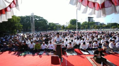 Hadapi Kemarau Panjang, Pemkot Makassar Bersama Warga Gelar Salat Istisqa di Masjid Al Markaz