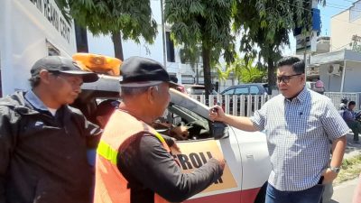 Perumda Parkir Tertibkan Parkiran Depan Samsat