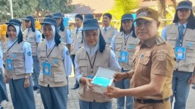 Andi Asdhar Kukuhkan Anggota Paskibraka Kepulauan Sangkarrang