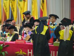 Lepas 1.607 Wisudawan, Unhas Dorong Alumni Berkontribusi Lewat Karya