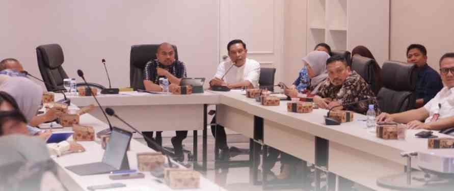 Sekwan Makassar Andi Rahmat Mappatoba Hadiri Rapat Persiapan HUT Kota Makassar